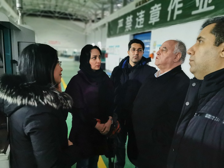 伊朗客戶(hù)選購(gòu)全自動(dòng)數(shù)控車(chē)床，用于生產(chǎn)軸承套圈